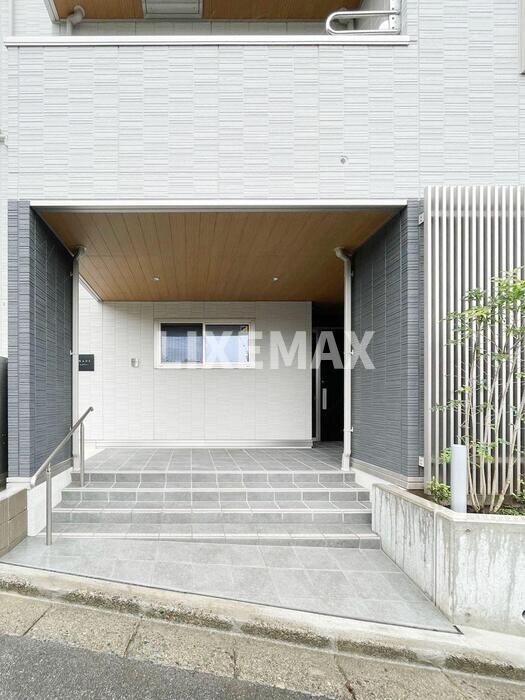 グラナーデ目白御留山の物件外観写真