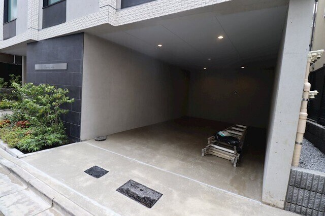 ジェノヴィア根津の物件外観写真