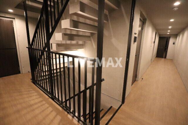 ジェノヴィア根津の物件外観写真