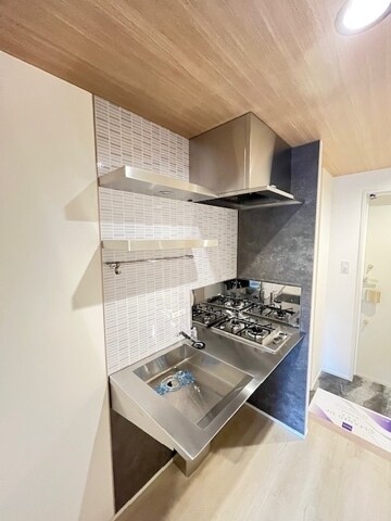 新宿御苑前駅 徒歩4分 4階の物件内観写真