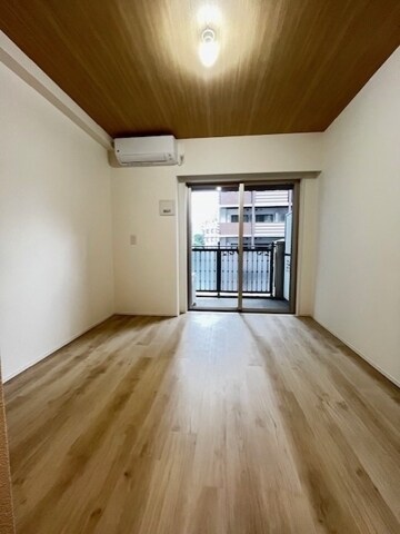 新宿御苑前駅 徒歩4分 4階の物件内観写真