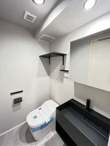 新宿御苑前駅 徒歩4分 4階の物件内観写真