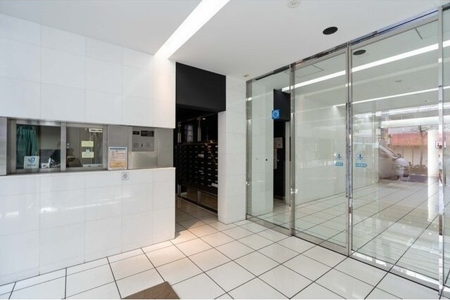 新宿御苑前駅 徒歩3分 4階の物件外観写真