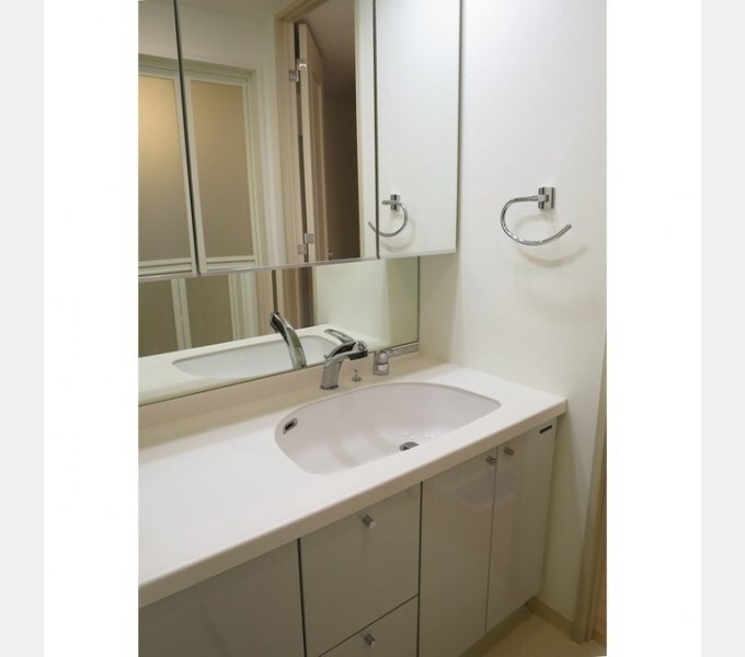 新宿御苑前駅 徒歩3分 4階の物件内観写真