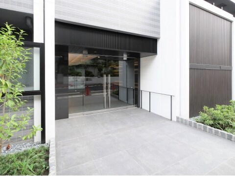 レジデンス東中野ガーデンの物件外観写真