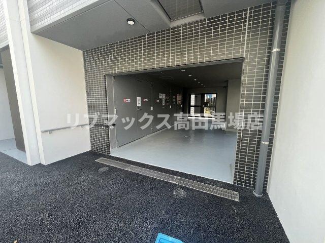 レジデンス東中野ガーデンの物件外観写真