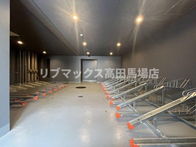 レジデンス東中野ガーデンの物件外観写真