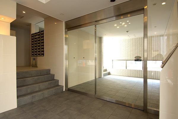 レジディア上落合の物件外観写真