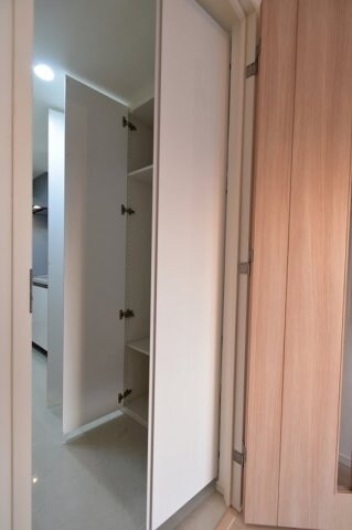 新宿御苑前駅 徒歩4分 12階の物件内観写真