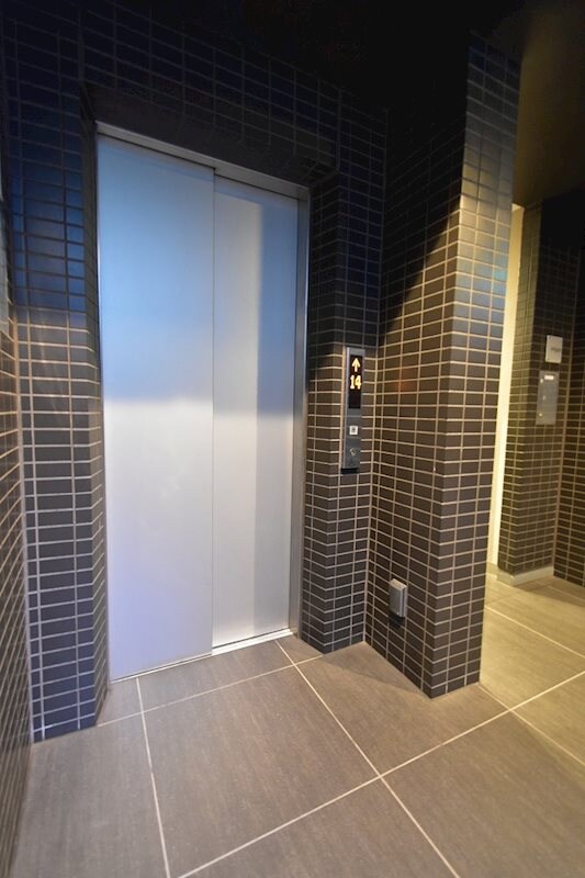 新宿御苑前駅 徒歩4分 12階の物件内観写真