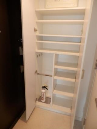 コンフォリア市谷柳町の物件内観写真