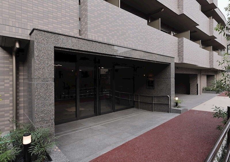 ルーブル西高島平の物件外観写真