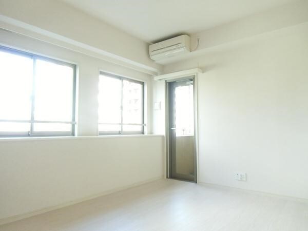 新宿御苑前駅 徒歩5分 4階の物件内観写真