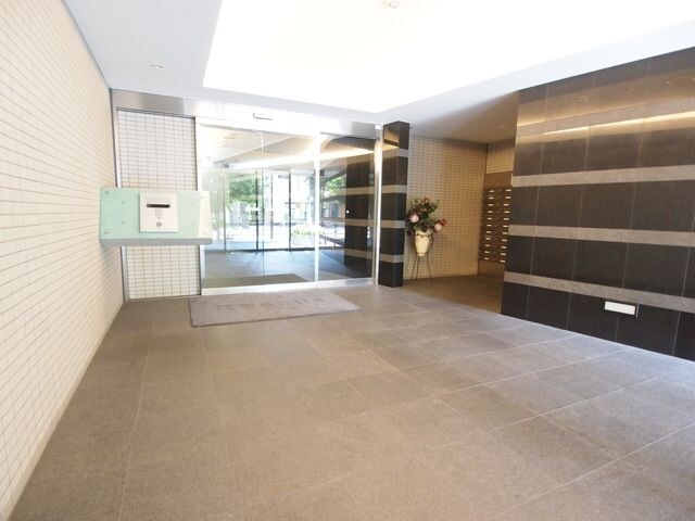 レジディア文京本駒込の物件外観写真