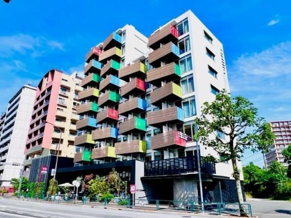 東京都新宿区大京町の物件外観写真