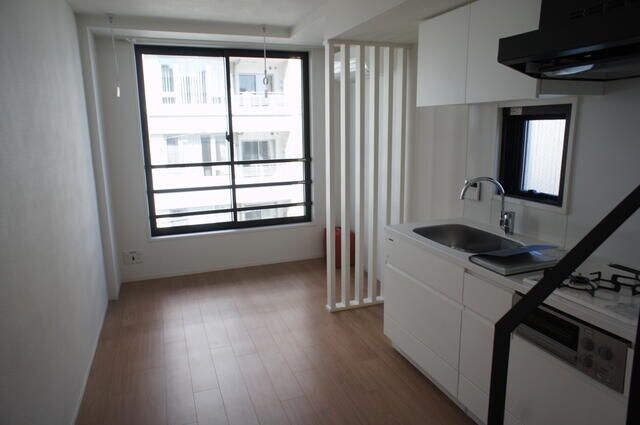 スタンズ神楽坂の物件内観写真