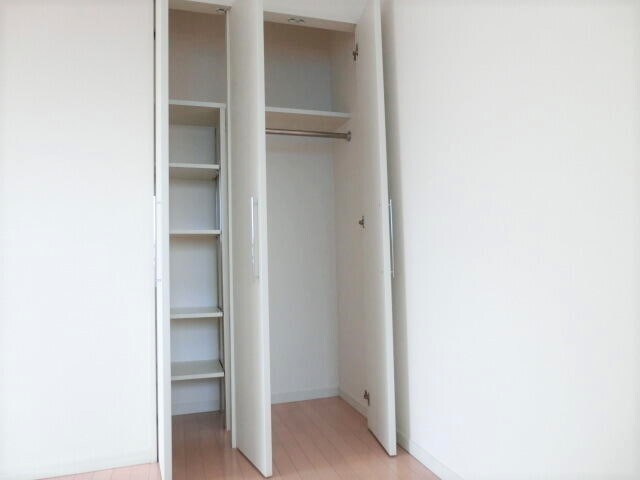 HF若松河田レジデンスの物件内観写真