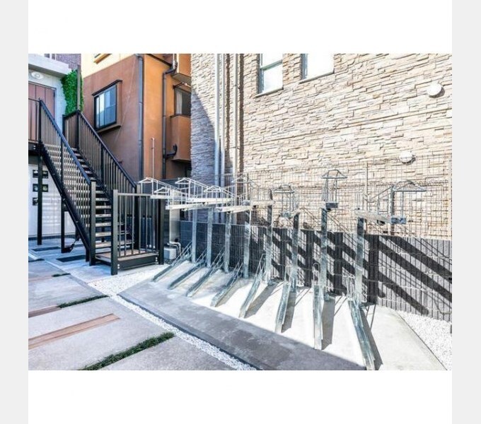 ウェルスクエアイズム四谷大京町の物件内観写真