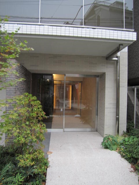 新宿御苑前駅 徒歩2分 6階の物件外観写真