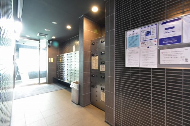 レジディア市谷薬王寺の物件外観写真