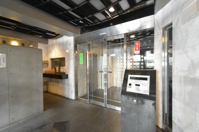 東新宿駅 徒歩2分 5階の物件外観写真