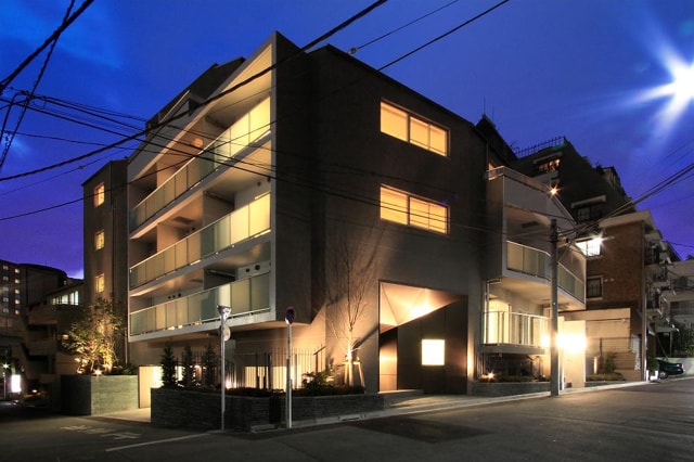 プラウドフラット南青山の物件外観写真