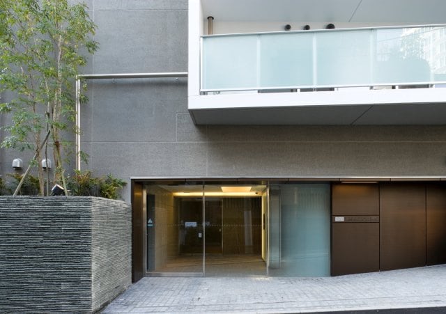 プラウドフラット南青山の物件外観写真