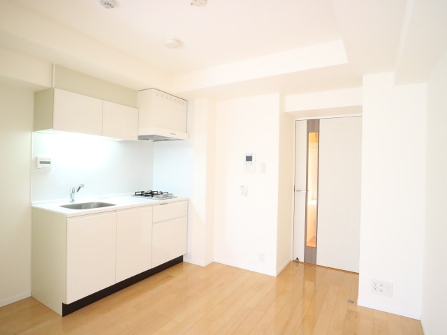 プラウドフラット南青山の物件内観写真