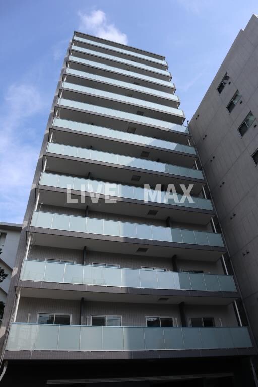 サランコートの物件外観写真