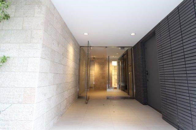 プラウドフラット三越前の物件外観写真