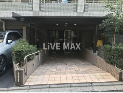 サージュ赤坂の物件外観写真