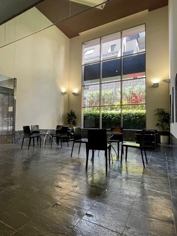 レジディア西麻布の物件外観写真