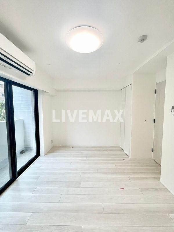 エストゥルース羽田の物件内観写真