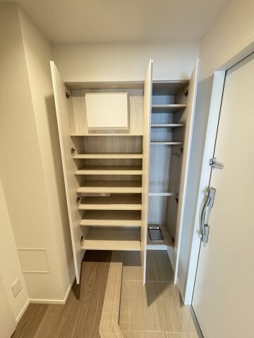 クレストコート旗の台の物件内観写真