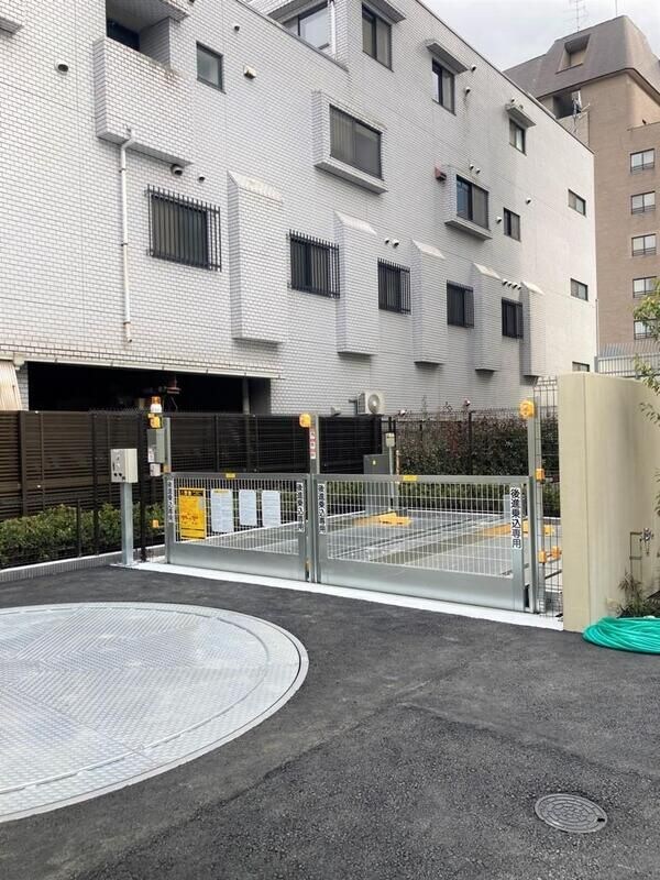 ラテスト白金台の物件外観写真