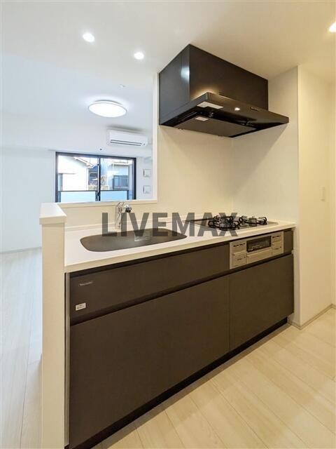 S-RESIDENCE大森bresaの物件内観写真