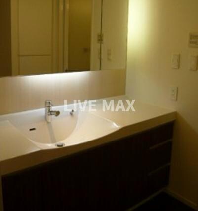 芝浦アイランドグローヴタワーの物件内観写真