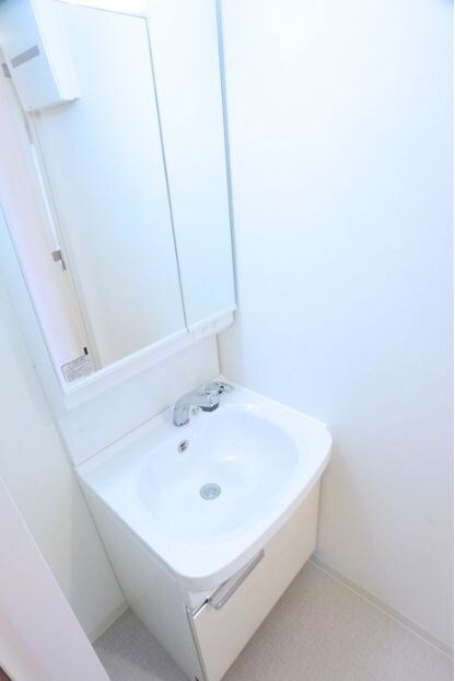 プレサンスジェネ浅草WESTの物件内観写真