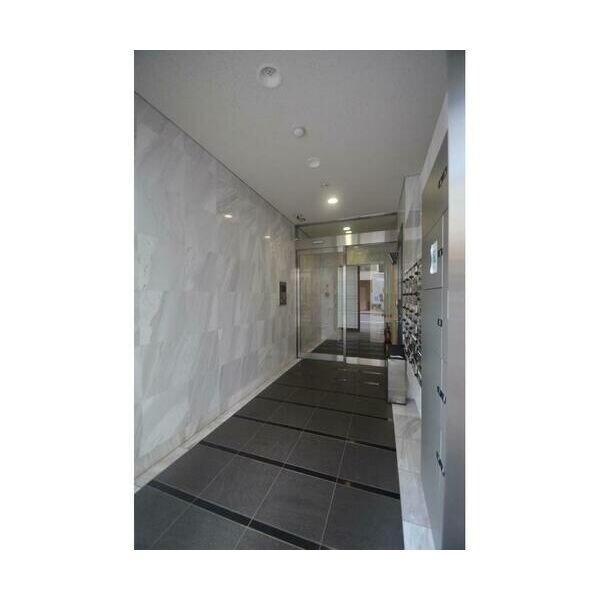 シャンブリーズ三越前の物件外観写真