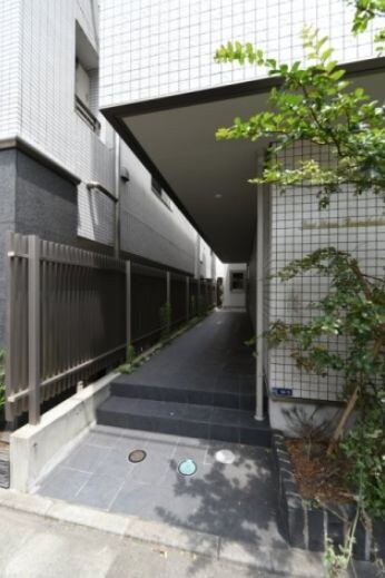 ＦＩＲＳＴ　ＨＯＵＳＥ　ＡＺＵＭＡＢＡＳＨＩの物件外観写真