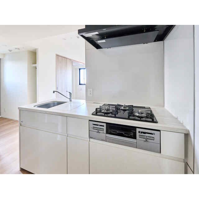 ドゥーエ入谷Ⅲの物件内観写真