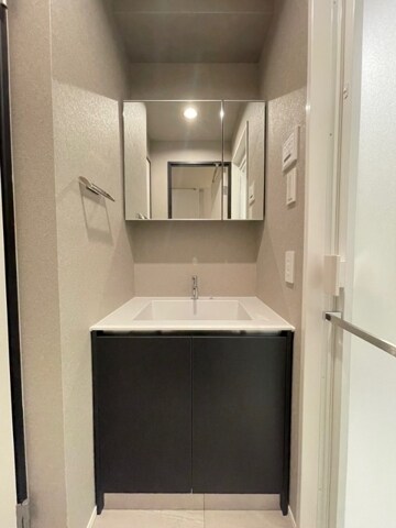 レジディア上野池之端の物件内観写真