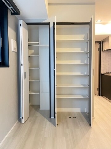 レジディア上野池之端の物件内観写真