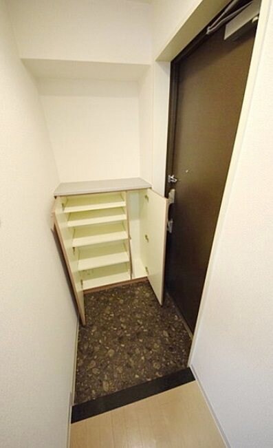 シャンブリーズ三越前の物件内観写真