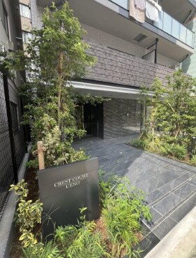 クレストコート上野の物件外観写真