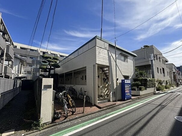 ベルメゾン新宿の物件外観写真