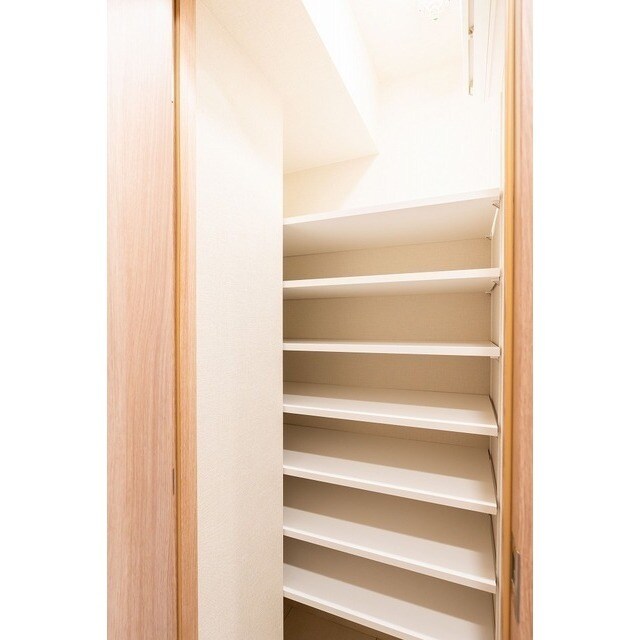 市谷台町坂フロントの物件内観写真