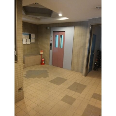 大和商住ビルの物件外観写真