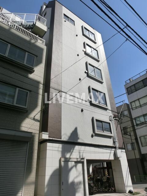 ラグジュアリーアパートメント御徒町の物件外観写真