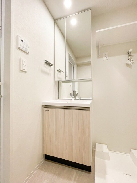 西新宿駅 徒歩5分 2階の物件内観写真